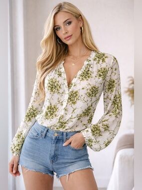 Women's Cropped Faux Suede Moto Jacket - Camel